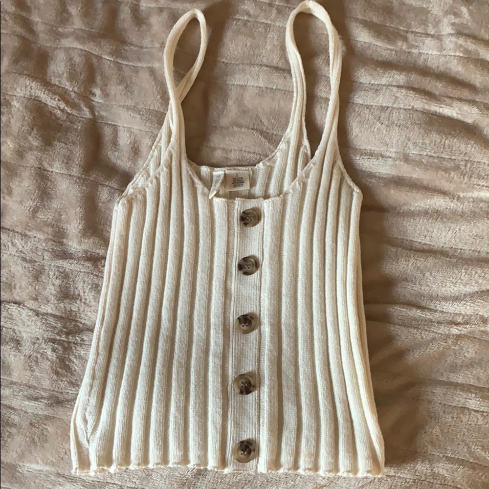Button tank top